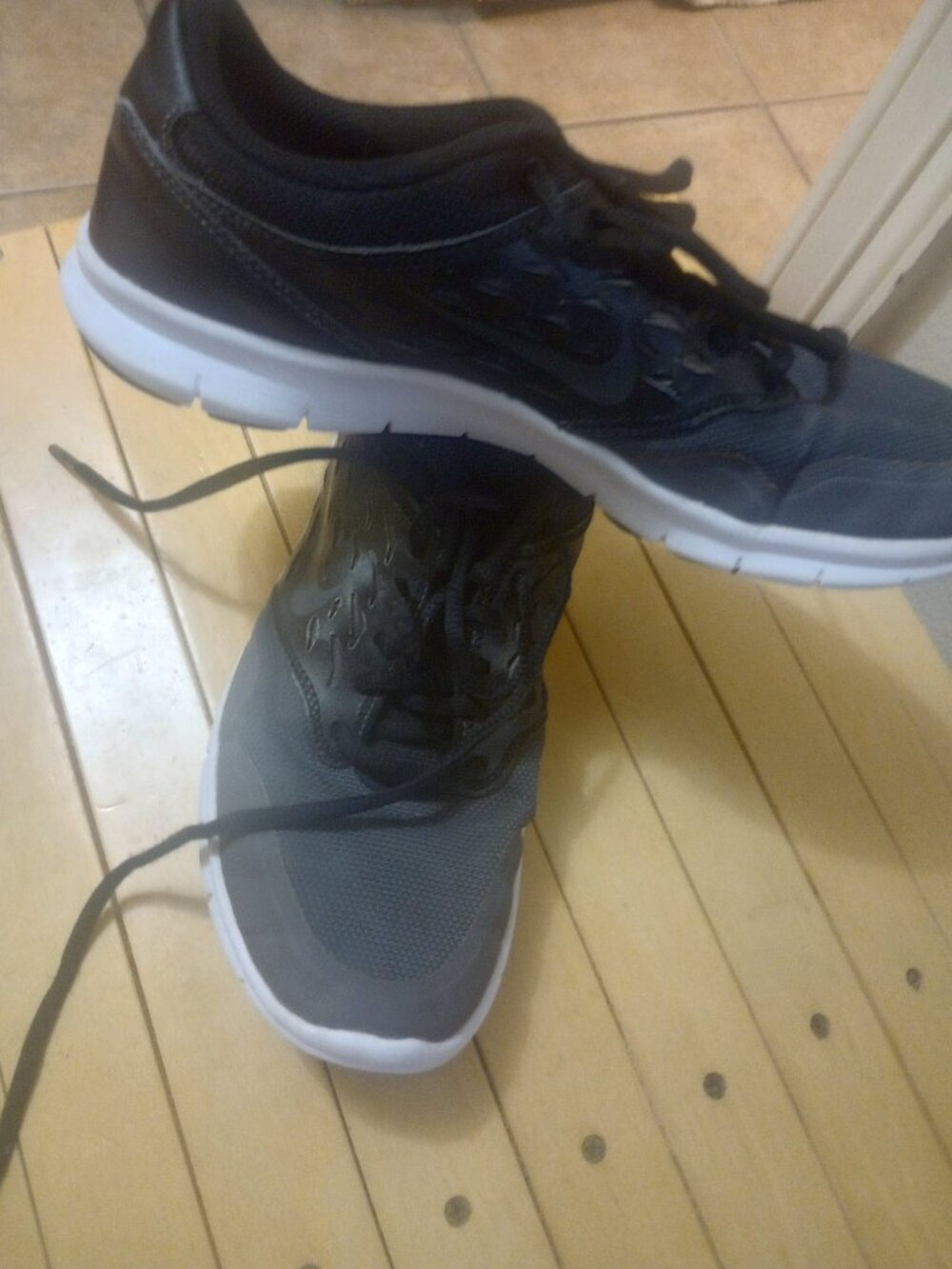 Nike  Sneakers
